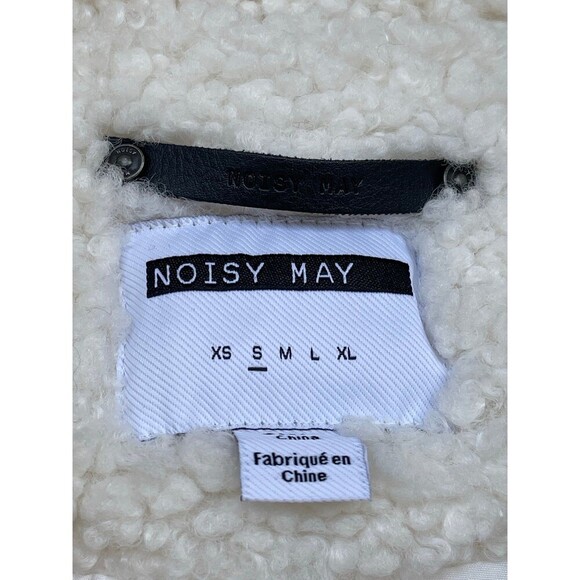 Noisy May sherpa cream cropped boxy style  size small jacket - Picture 7 of 10